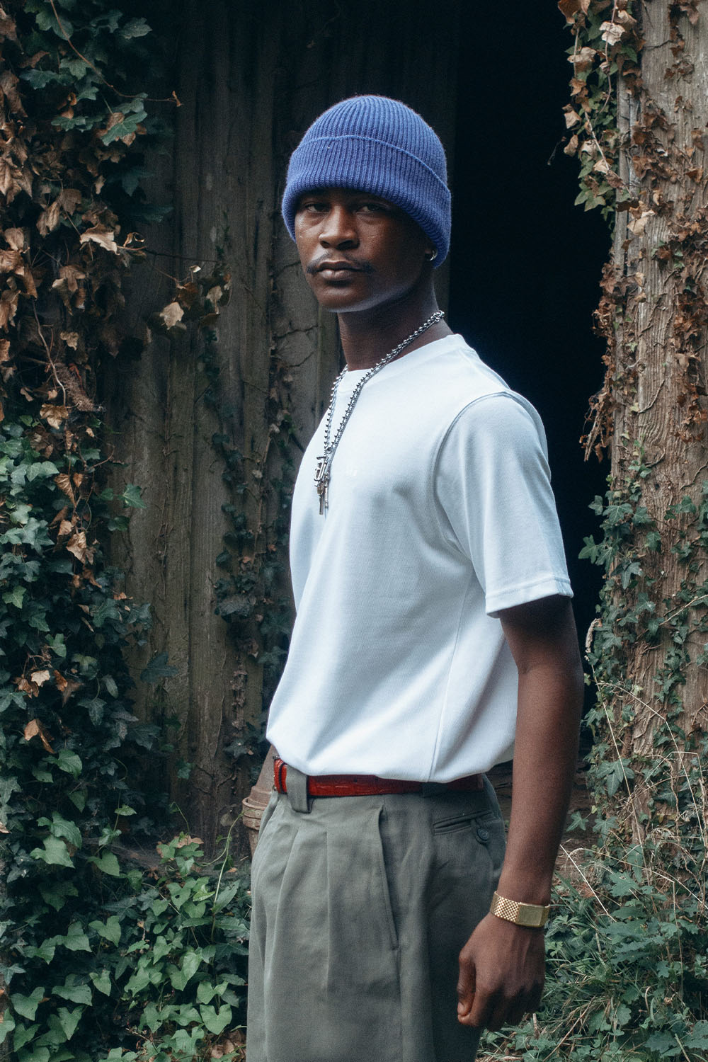 Thick white ESSENTIAL T-Shirt