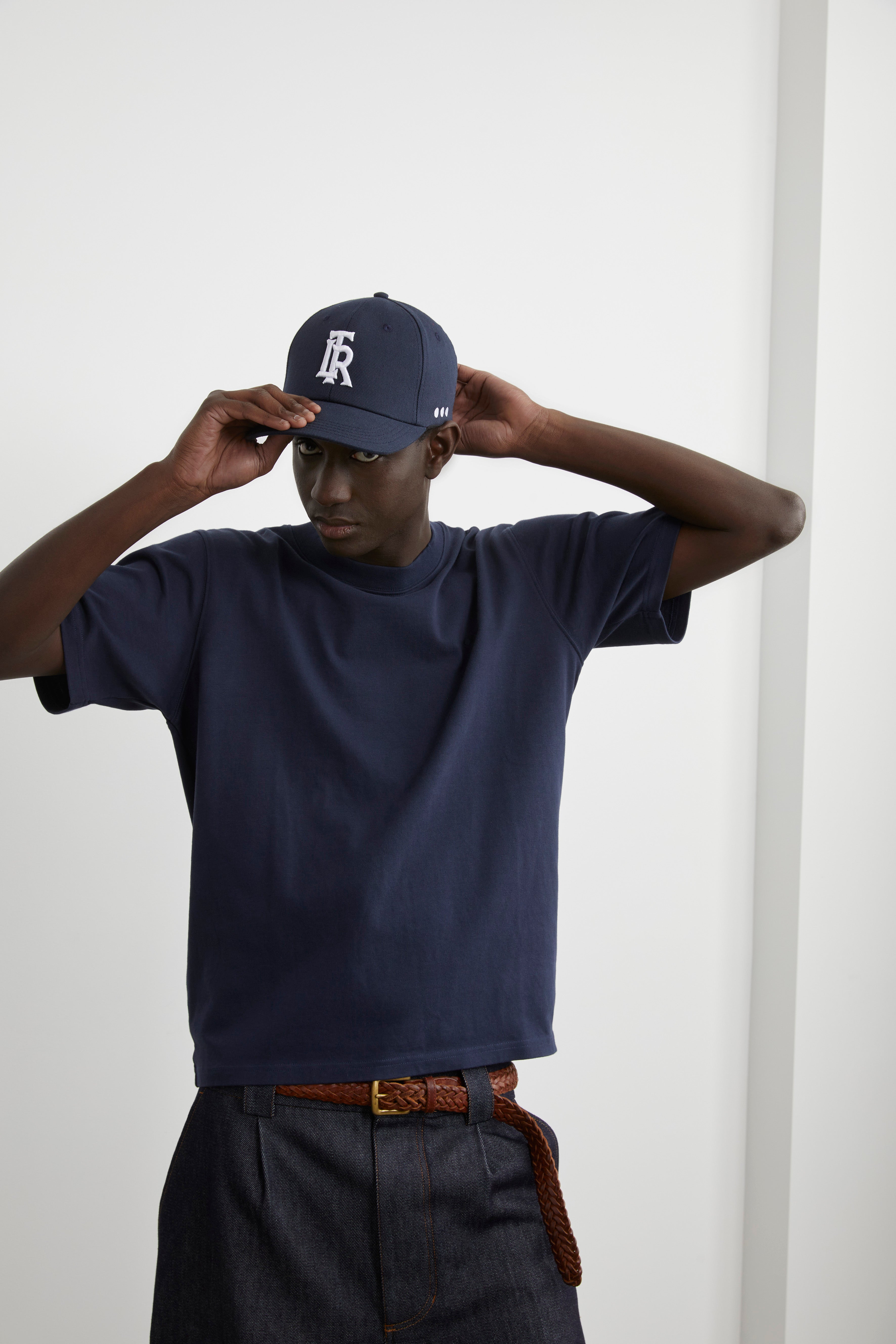 Thick white ESSENTIAL T-Shirt