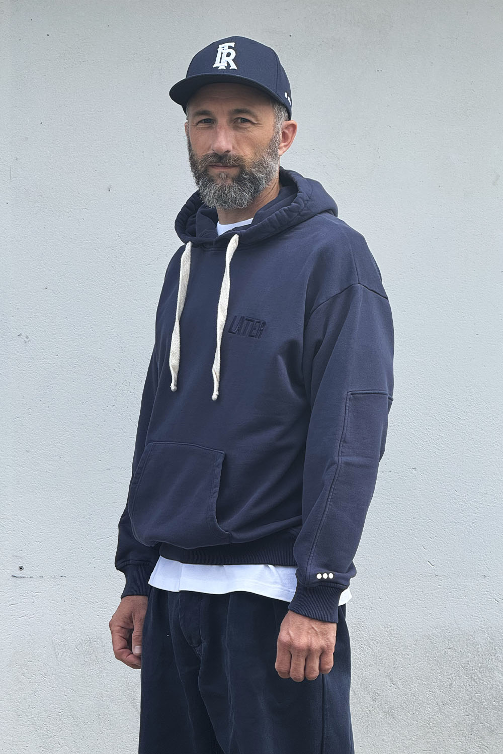 hoodie-marine-a-capuche