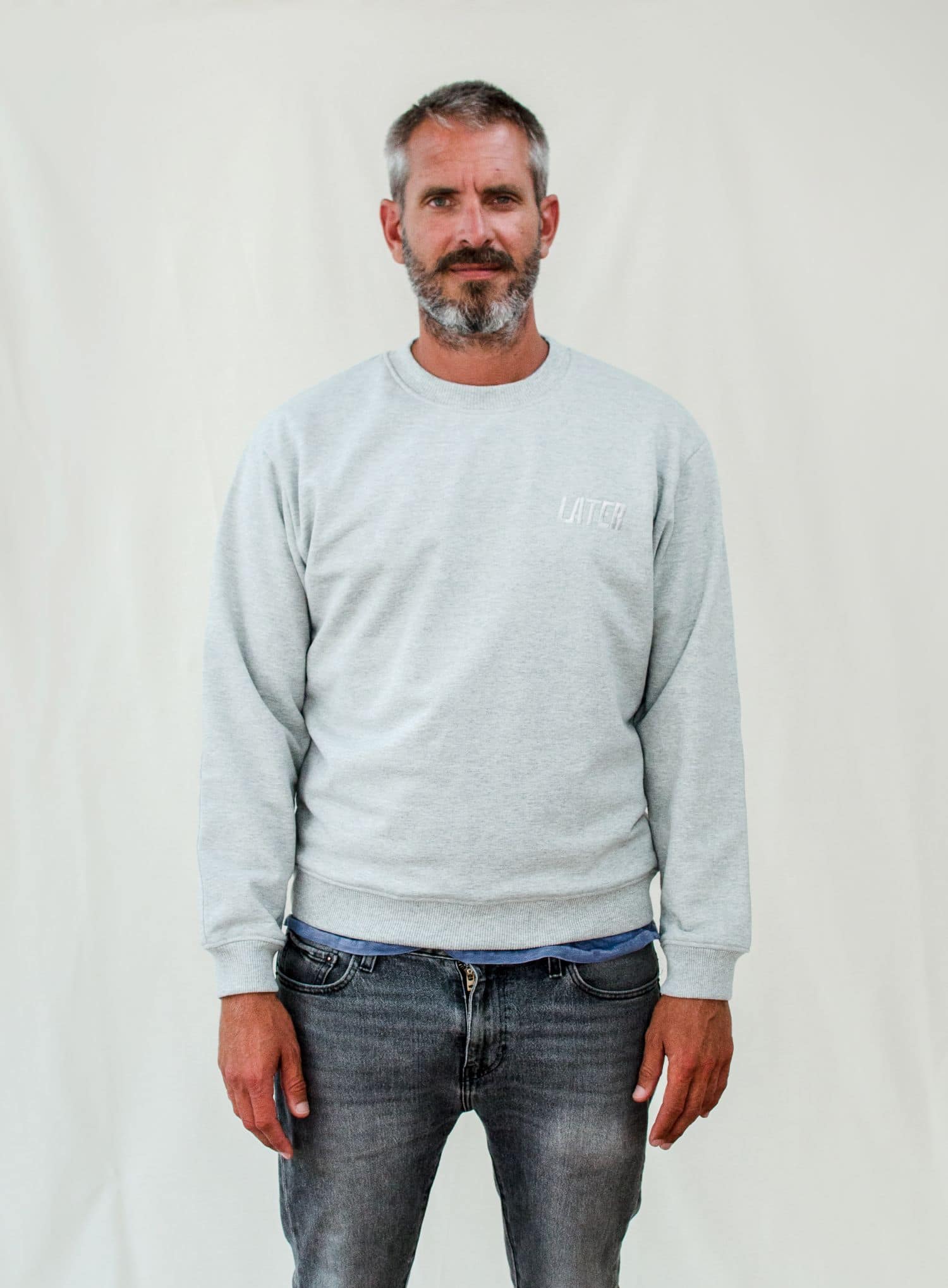 05. SWEATSHIRT GRIS FACE