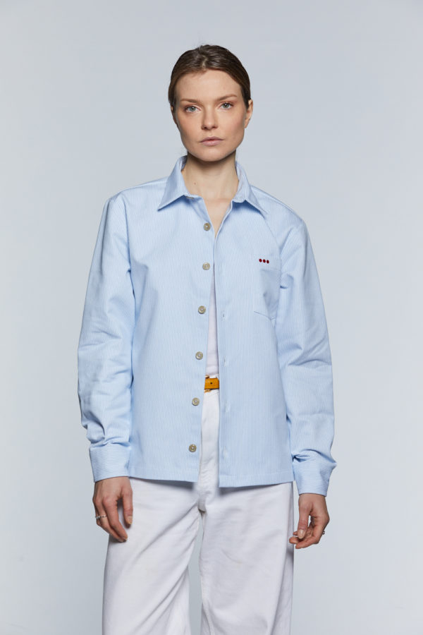 Chemise en coton recyclé à rayures bleu ciel fine pour homme et femme