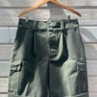Military green cargo shorts in 100% recycled cotton made in France