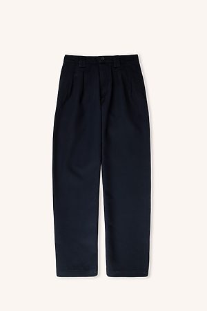 Pantalon marine à pinces, coupe ample, aplat, packshot