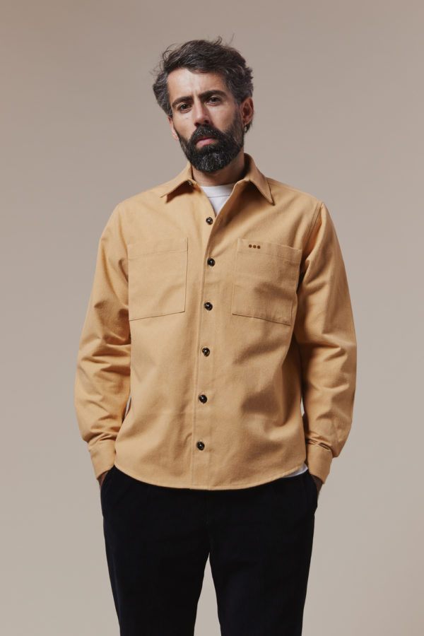 Chemise en flanelle de coton recyclé pour homme, douce et chaude, elle est parfaite pour l'hiver.