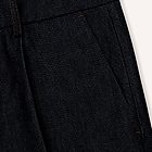 Pantalon flot à pinces en denim brut bleu nuit, aplat