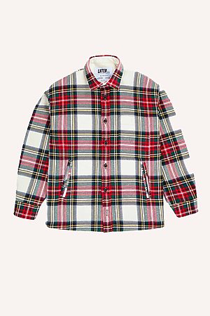 Veste boule oversize, motif tartan rouge et écru, de face, aplat